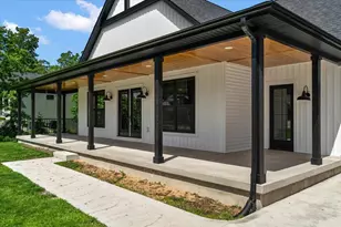 412 Sabine Dr, Muskegon, MI 49442 - Photo 7