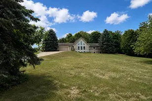 350 Mary Ct, Hesperia, MI 49421 - Photo 3