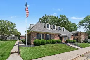 2421 Abbington Dr SE, Grand Rapids, MI 49506 - Photo 25