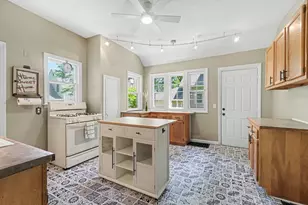 710 Wheaton Ave, Kalamazoo, MI 49008 - Photo 7