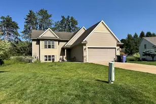 2840 Stonewood Ct NW, Grand Rapids, MI 49504 - Photo 1
