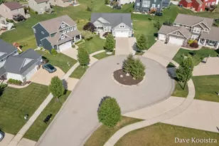 1011 Dreamfield Dr SE, Byron Center, MI 49315 - Photo 41