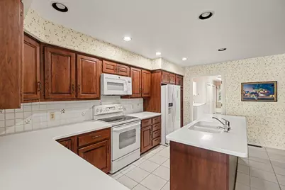 640 Cascade Hills Ridge SE, Grand Rapids, MI 49546 - Photo 15