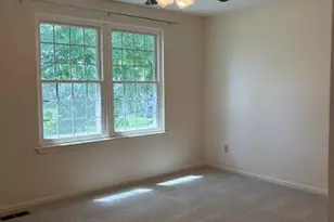 328 N Pointe Dr, Whitmore Lake, MI 48189 - Photo 15