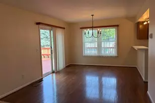 328 N Pointe Dr, Whitmore Lake, MI 48189 - Photo 5