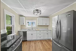 121 E Olds St, Hartford, MI 49057 - Photo 9