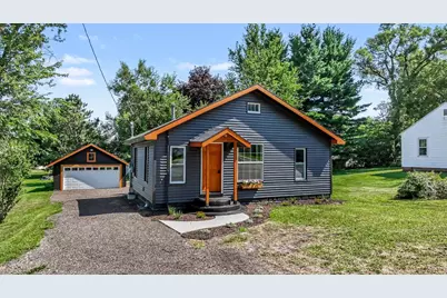 121 E Olds Street, Hartford, MI 49057 - Photo 1