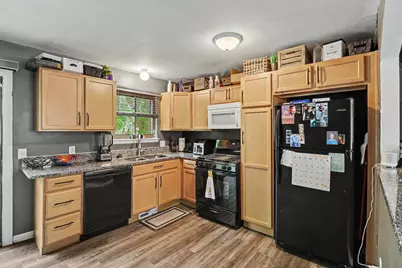 439 S Winding Drive, Waterford, MI 48328 - Photo 5