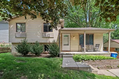 439 S Winding Drive, Waterford, MI 48328 - Photo 1