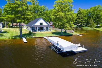 1022 S Woodland Drive, White Cloud, MI 49349 - Photo 5