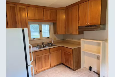 814 N Clinton Street, Albion, MI 49224 - Photo 7