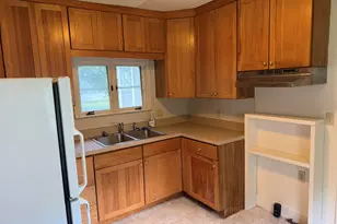814 N Clinton St, Albion, MI 49224 - Photo 7