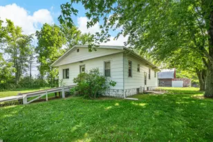 3709 Michael Rd, Eau Claire, MI 49111 - Photo 3