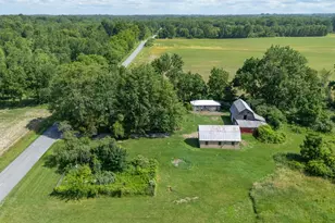 3709 Michael Rd, Eau Claire, MI 49111 - Photo 9