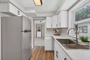 311 Gilbert St, Jackson, MI 49201 - Photo 25