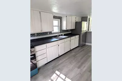 918 Wayne Street, Jackson, MI 49202 - Photo 3
