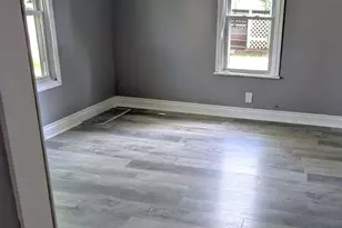 918 Wayne St, Jackson, MI 49202 - Photo 5