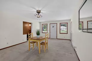 235 Bender St, Jackson, MI 49202 - Photo 17