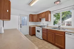 121 N Lakeside Dr, Michigan Center, MI 49254 - Photo 13