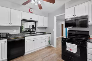 6231 E H Ave, Kalamazoo, MI 49048 - Photo 9