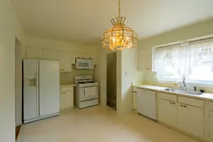 26352 Osmun St, Madison Heights, MI 48071 - Photo 11