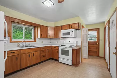 355 E Maple Street, Climax, MI 49034 - Photo 9
