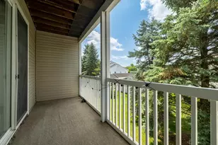 2906 N Knightsbridge Cir, Ann Arbor, MI 48105 - Photo 3