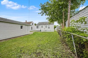 17727 Lowell St, Roseville, MI 48066 - Photo 25
