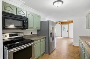 124 Roselawn St, Algonac, MI 48001 - Photo 9
