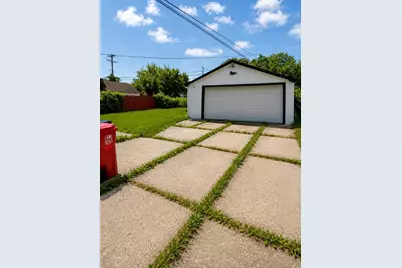 22751 Melrose Avenue, Eastpointe, MI 48021 - Photo 3