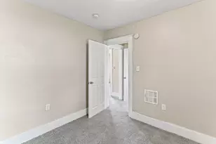 186 W Rundell St, Pontiac, MI 48342 - Photo 7