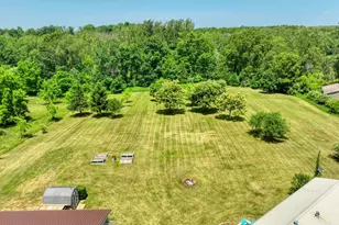2752 W Mosherville Rd, Jonesville, MI 49250 - Photo 43