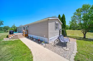 2752 W Mosherville Rd, Jonesville, MI 49250 - Photo 31