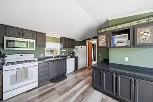 2752 W Mosherville Rd, Jonesville, MI 49250 - Photo 13
