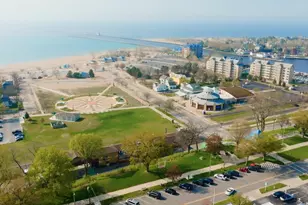 307 Park St, Saint Joseph, MI 49085 - Photo 9