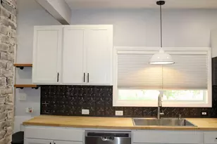 832 College Ave NE, Grand Rapids, MI 49503 - Photo 5