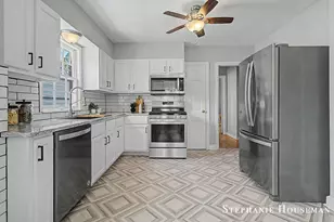 933 Mayhew Wood Dr SE, Grand Rapids, MI 49507 - Photo 9