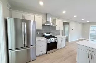 319 Dunham St, Dundee, MI 48131 - Photo 3