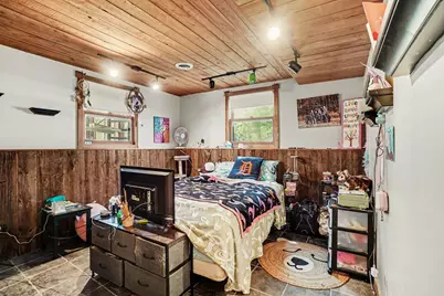 601 W North Street, Paw Paw, MI 49079 - Photo 25