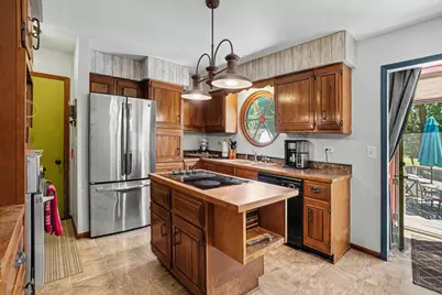 601 W North Street, Paw Paw, MI 49079 - Photo 11