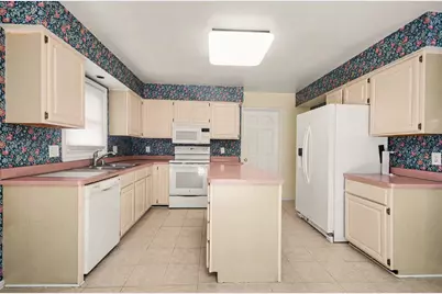 456 Essex Drive, Rochester Hills, MI 48307 - Photo 9