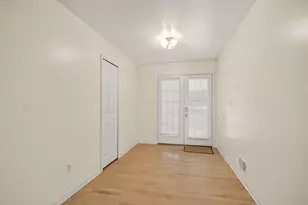 456 Essex Dr, Rochester Hills, MI 48307 - Photo 3