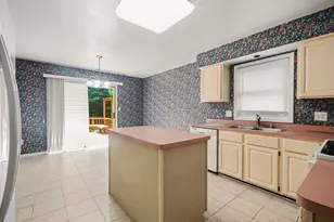 456 Essex Dr, Rochester Hills, MI 48307 - Photo 11