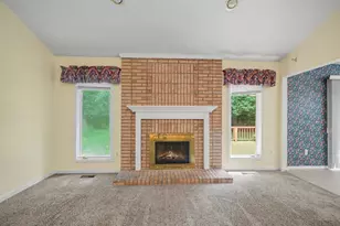 456 Essex Dr, Rochester Hills, MI 48307 - Photo 5