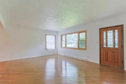 27201 Stuart Street, Edwardsburg, MI 49112 - Photo 5