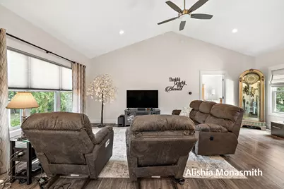 2360 E Mount Garfield Road, Muskegon, MI 49444 - Photo 9