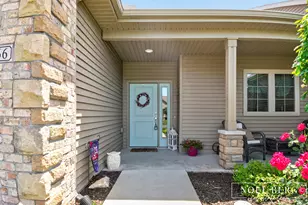 4866 Chatsworth Creek Dr, Hudsonville, MI 49426 - Photo 3