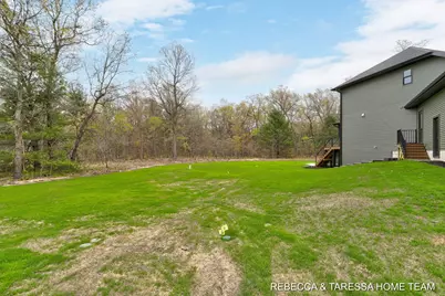 400 Sabine Drive #8, Muskegon, MI 49442 - Photo 119