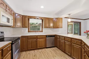 10037 Peppermill Ln, Canadian Lakes, MI 49346 - Photo 17