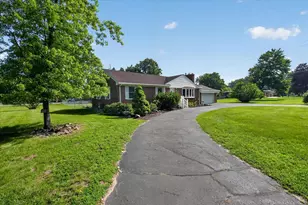31350 Wentworth St, Livonia, MI 48154 - Photo 3